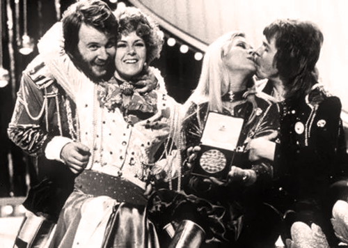 Toe ABBA nog jonk mooi en lief vir mekaar was in 1974.