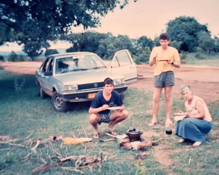 In December 1991, Tolla Lombard (left) and his student friend Stefan Claasen, accompanied Adalberto and Manuela Lopes on a scouting visit to Angola. Here they are with Manuela.