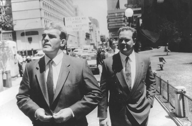 Calla Botha (links) en Ferdi Barnard by die geregtelike ondersoek na die dood van David Webster in 1989. © NEVILLE PETERSON/SUNDAY TIMES